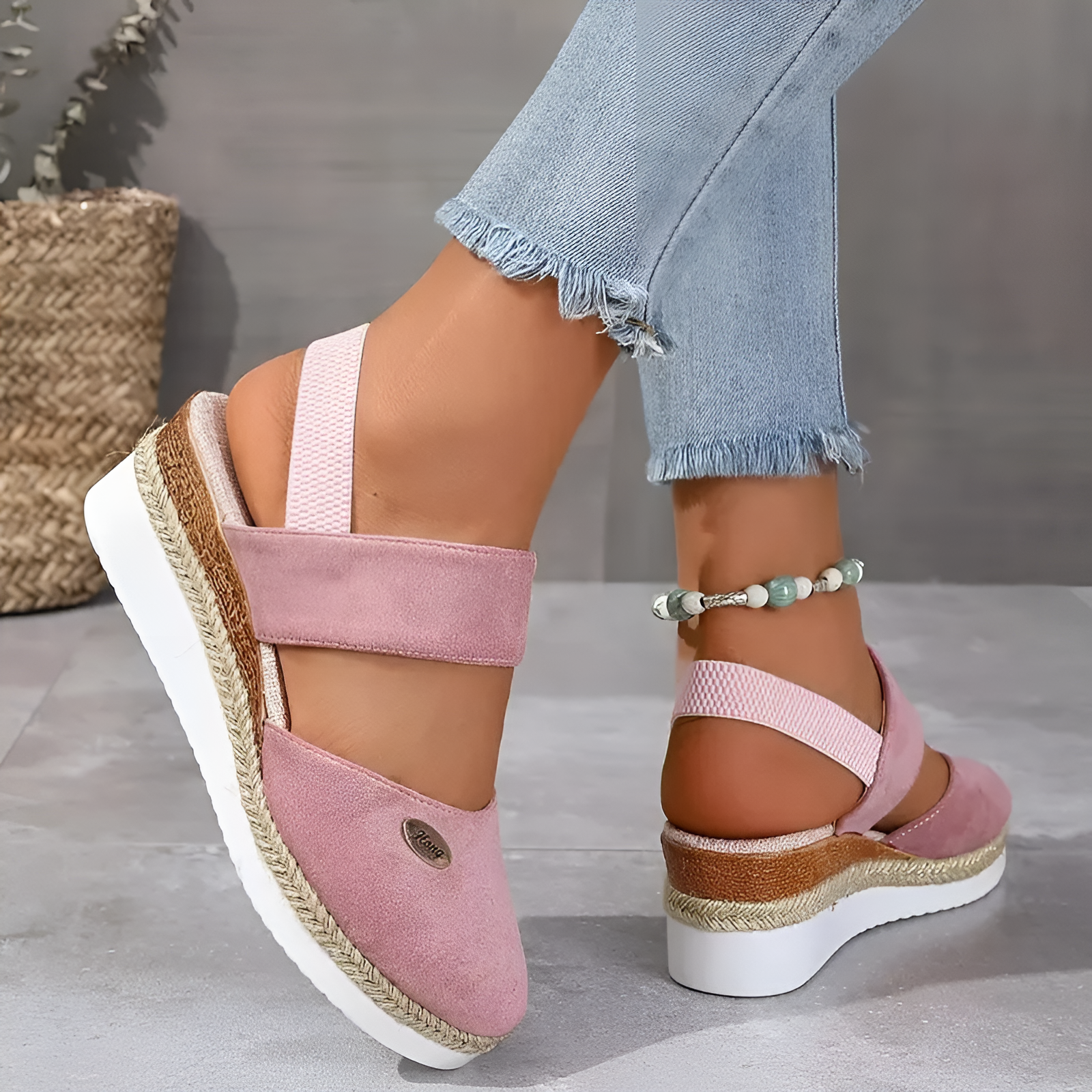 Cindy - Günlük Kaymaz Ortopedik Sandaletler